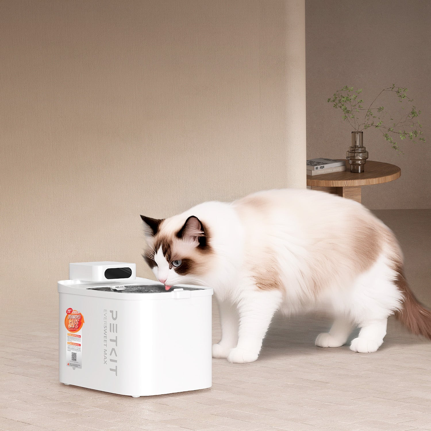 PETKIT EVERSWEET MAX 2 cordless cat water fountain, cat water dispenser, placed in a modern home for cats and small dogs