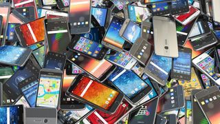 Billiga mobiltelefoner kan snart vara ett minne blott