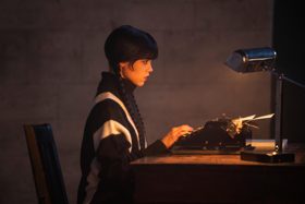 Zakończono zdjęcia do 3. sezonu serialu "Wednesday". Kiedy powróci hit Netfliksa? (Newsy Seriale)